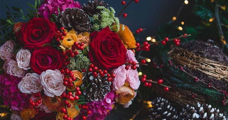 Merry and Bright: How Flowers Can Transform Your Christmas Celebrations