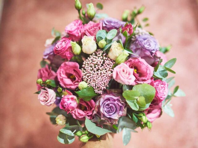 How Often Should You Refresh Flowers at Home? A Practical Guide