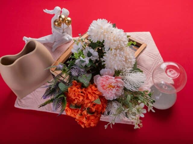 How to Make a Simple Bouquet Feel Like a Luxury Gift