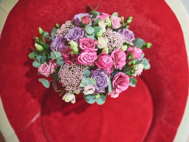 How to Choose Premium vs. Budget Bouquets Without Compromising Quality?